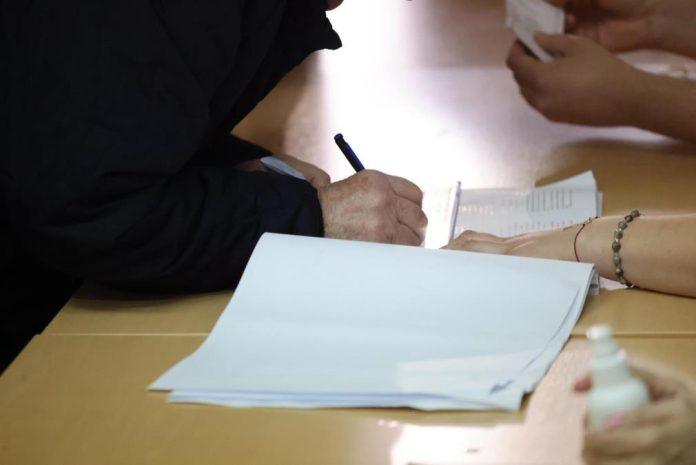 ponavljaju-se-izbori-na-jednom-birackom-mestu:-u-selu-okletac-kod-bajine-baste-glasanje-pocelo-jutros-u-7-sati