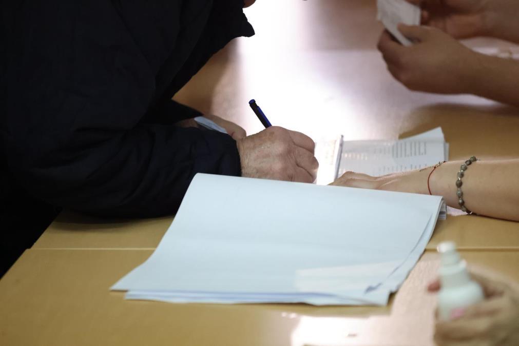 ponavljaju-se-izbori-na-jednom-birackom-mestu:-u-selu-okletac-kod-bajine-baste-glasanje-pocelo-jutros-u-7-sati ponavljaju-se-izbori-na-jednom-birackom-mestu:-u-selu-okletac-kod-bajine-baste-glasanje-pocelo-jutros-u-7-sati