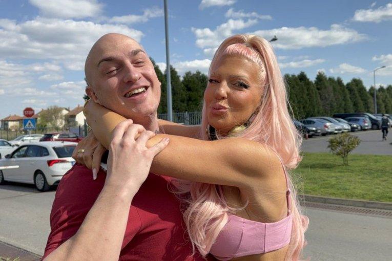 desingerica-o-situaciji-sa-zenom-nakon-sto-su-ga-kamere-usnimile-u-karleusinom-narucju:-evo-sta-se-desilo-u-porodicnom-domu-nakon-snimanja! desingerica-o-situaciji-sa-zenom-nakon-sto-su-ga-kamere-usnimile-u-karleusinom-narucju:-evo-sta-se-desilo-u-porodicnom-domu-nakon-snimanja!