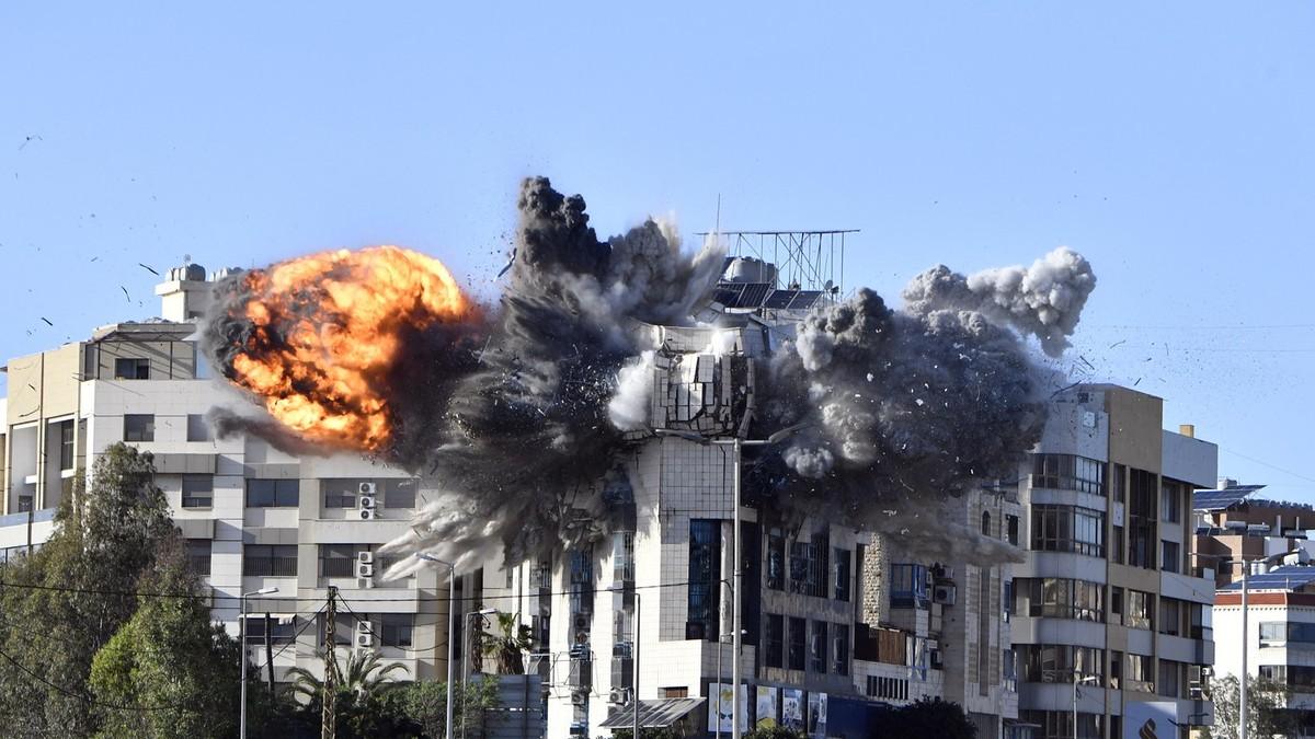 hitno-upozorenje-–-bezite,-krece-svakog-trenutka!-tramp-uputio-evropi-nezamisliv-ultimatum,-trazi-vojsku:-krvavi-napadi-tresu-bliski-istok,-razaranje-se-munjevito-siri-(foto,-video) hitno-upozorenje-–-bezite,-krece-svakog-trenutka!-tramp-uputio-evropi-nezamisliv-ultimatum,-trazi-vojsku:-krvavi-napadi-tresu-bliski-istok,-razaranje-se-munjevito-siri-(foto,-video)