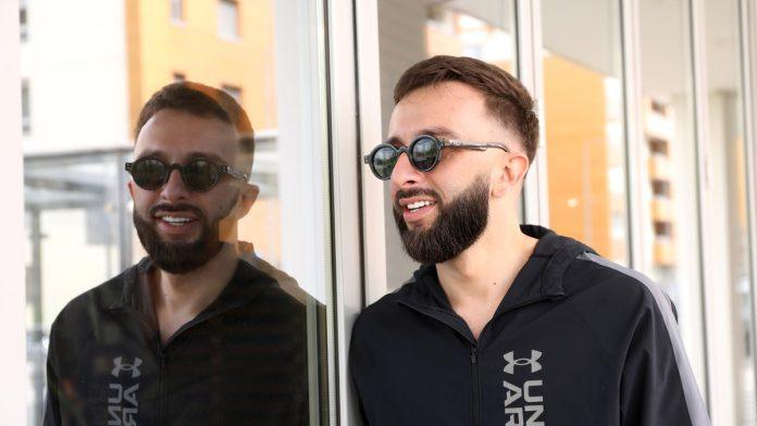 darko-tanasijevic-slavi-rodendan-voditelj-nedavno-ucio-ponovo-da-hoda,-sad-pokazao-da-se-uspesno-oporavlja:-kristina-spalevic-podelila-snimak-sa-njim