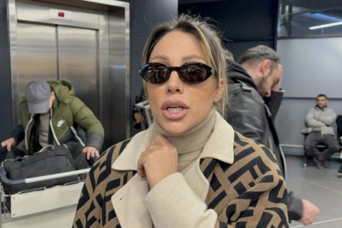 zvezda-“granda”-urnisala-sandru-afriku!-eksplicitne-scene-pevacice-s-pocetka-karijere-– nastace-potpuni-haos!