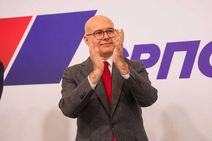 “mi-slusamo-gradane,-dok-drugi-razgovaraju-sa-strancima”-vucevic-se-oglasio-mocnim-recima-nakon-sednice-go-sns:-imamo-jasan-cilj-–-bolji-zivot-za-obicnog-coveka