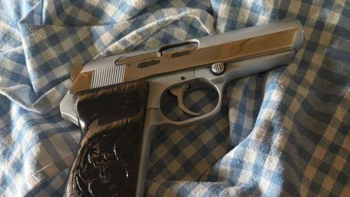 uhapsen-clan-organizovane-kriminalne-grupe-velika-akcija-policije-u-baru:-pronadena-droga,-oruzje-i-vagica-za-precizno-merenje