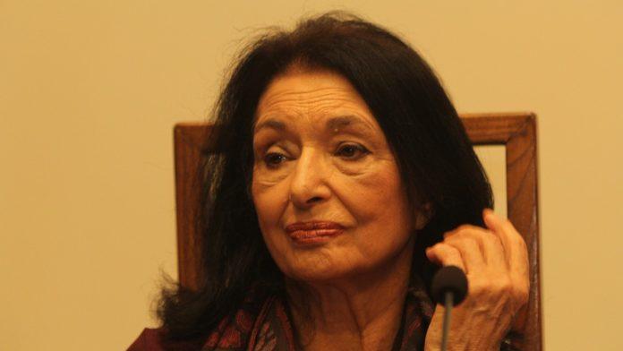 cela-jugoslavija-ju-je-sanjala,-a-ona-je-do-smrti-bila-samo-sa-glumcem-jelena-je-imala-17-godina-kada-je-zavolela-velikog-smekera