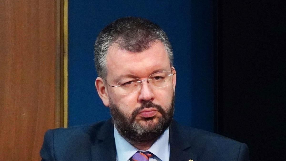 “dekan-zakazao-sednicu-bez-ijedne-tacke-o-tragediji”-antic-o-smrti-studentkinje-na-filozofskom-fakultetu:-“gde-je-osnovna-pristojnost?” “dekan-zakazao-sednicu-bez-ijedne-tacke-o-tragediji”-antic-o-smrti-studentkinje-na-filozofskom-fakultetu:-“gde-je-osnovna-pristojnost?”