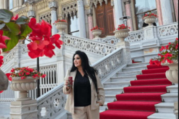 dragana-mirkovic-provodi-prvi-uskrs-s-unucucom!-ovako-se-farbaju-jaja-u-dvorcu-u-becu,-za-naslednicu-samo-najbolje!-(galerija)