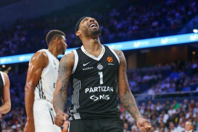 udarno:-karlik-dzons-produzio-ugovor-sa-partizanom!