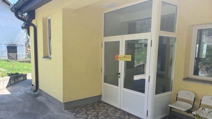 ministarstvo-spoljnih-poslova-srbije-trazi-hitnu-reakciju-medunarodne-zajednice-zbog-zatvaranja-ambulanti-na-kim