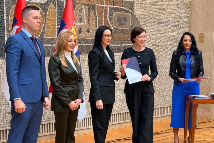 za-drugu-fazu-izgradnje-decijeg-vrtica-dobijeno-20-miliona-dinara:-trstenik-potpisao-ugovor-u-ministarstvu-za-brigu-o-porodici-i-demografiju