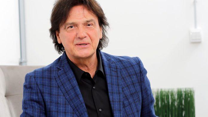 zdravko-colic-otkrio-sta-nikada-ne-radi-na-uskrs:-“mislim-da-ljudi-to-treba-da-postuju”