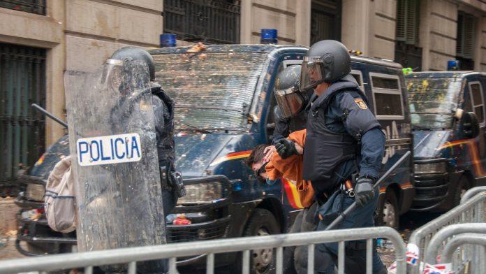 glumili-lazne-policajce-i-pljackali-gradane-dramaticna-potera-za-osumnjicenima:-uhapseni-srbi-u-spaniji