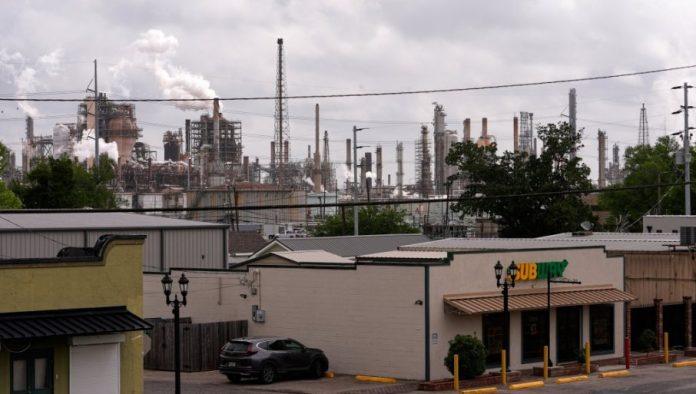 cene-nafte-ponovo-rastu:-preokret-na-svetskim-berzama-energenata-nakon-sto-je-iran-optuzio-sad-za-krsenje-sporazuma