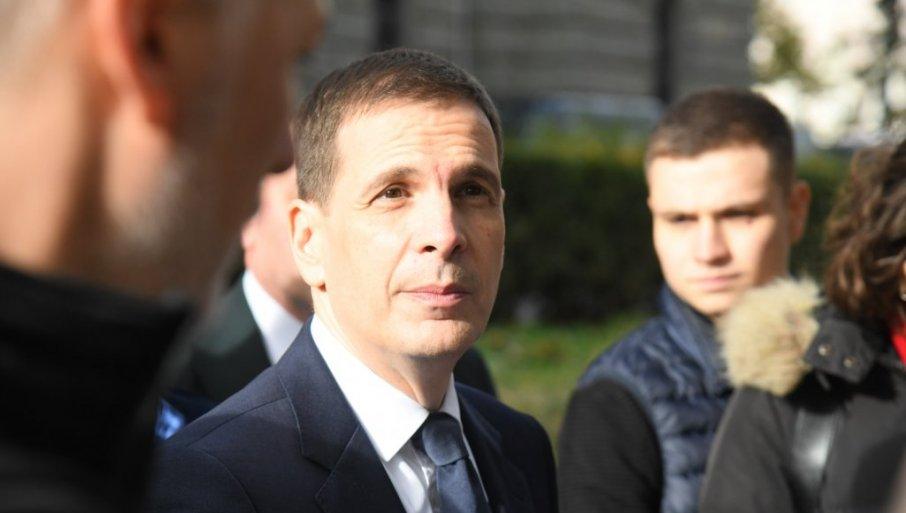 blokaderi-zgazili-milosa-jovanovica!-rat-medu-blokaderima-se-nastavlja blokaderi-zgazili-milosa-jovanovica!-rat-medu-blokaderima-se-nastavlja