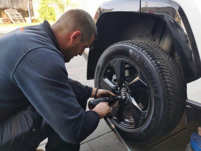 ako-vidite-ovo-na-gumama-odmah-ih-menjajte:-zna-se-kad-su-za-bacanje,-ne-ignorisite-ovaj-znak