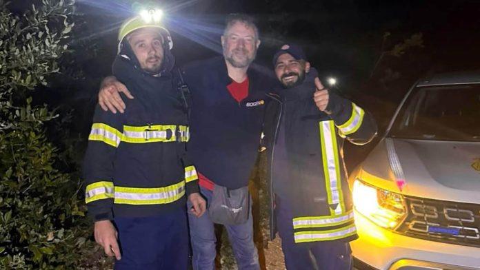 (foto)-nemacki-drzavljanin-se-izgubio-u-gustoj-sumi,-spasioci-izveli-herojsku-akciju-i-izvukli-ga-iz-opasnosti