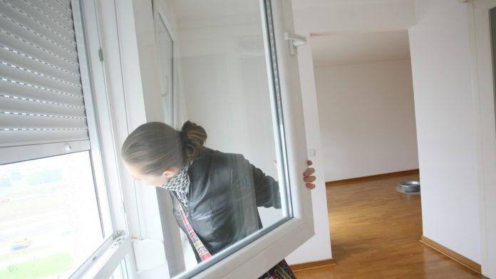 “ko-ovo-kupi,-ne-zasluzuje-pad-cena”:-stan-od-20-kvadrata-nudi-za-167.000-eura!-da-li-ova-lokacija-vredi-toliko?-misljenja-podeljena-(foto)