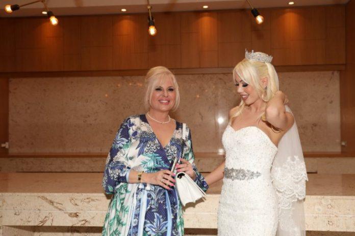 porodica-postala-bogatija-za-jednog-clana!-bivsa-voditeljka-“pinka”-ne-krije-radost-zbog-prinove:-kao-baka-cu-spremiti-posebna-jaja-za-unuka!