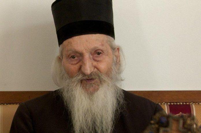 “svet-se-pretvara-u-lazni-sjaj”-ove-reci-patrijarha-pavla-danas-zvuce-jace-nego-ikad:-uskrsnja-poruka-ledi-krv-u-zilama