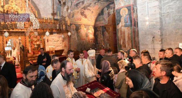 vernici-sa-odusevljenjem-docekali-srpskog-patrijarha:-dolazak-patrijarha-velicanstven,-samim-tim-sto-je-u-peckoj-patrijarsiji,-u-svojoj-kuci,-za-nas-puno-znaci