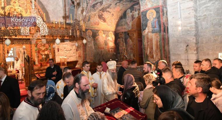 vernici-sa-odusevljenjem-docekali-srpskog-patrijarha:-dolazak-patrijarha-velicanstven,-samim-tim-sto-je-u-peckoj-patrijarsiji,-u-svojoj-kuci,-za-nas-puno-znaci vernici-sa-odusevljenjem-docekali-srpskog-patrijarha:-dolazak-patrijarha-velicanstven,-samim-tim-sto-je-u-peckoj-patrijarsiji,-u-svojoj-kuci,-za-nas-puno-znaci