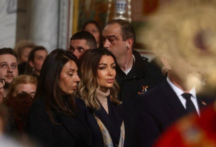 mesaroviceva-za-vaskrs-iz-hrama-svetog-save:-neka-nas-vera-vodi-ka-medusobnom-razumevanju-i-dobru-(foto)