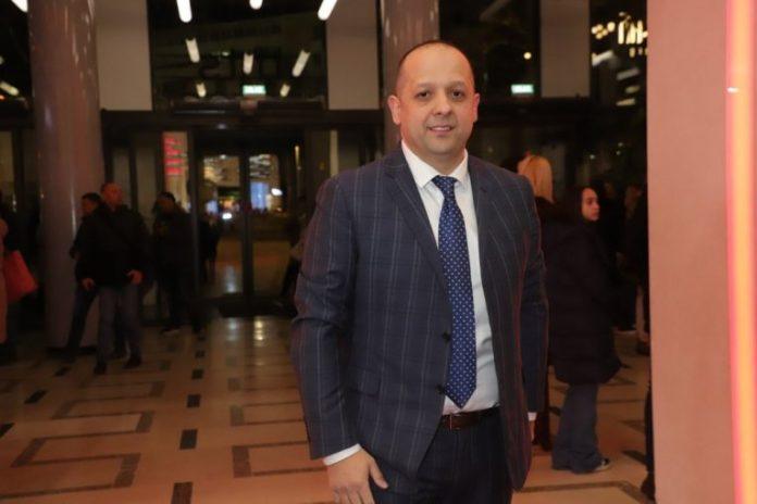 umro-brat-emira-habibovica!-pevac-kuka-na-sav-glas:-zar-si-me-i-ti-ostavio?