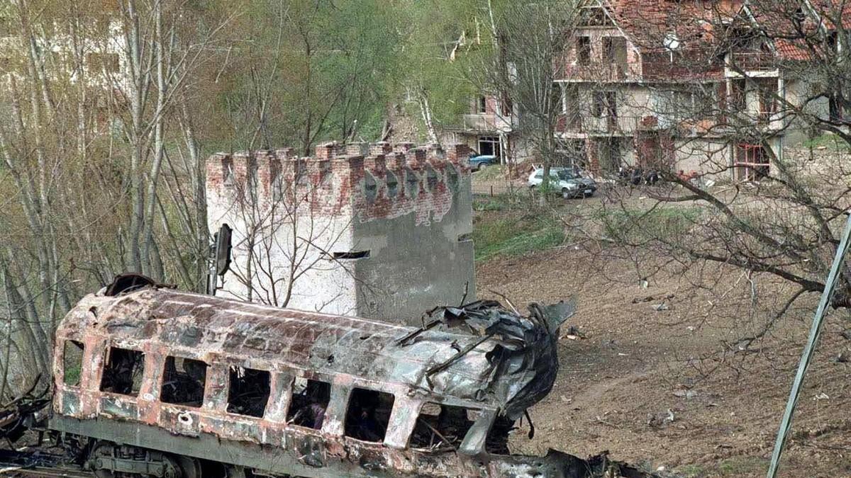 “ne-treba-se-bojati-ljudi-nego-neljudskog-u-njima”-tacno-27-godina-od-nato-bombardovanja-voza-u-grdelickoj-klisuri:-ubijeno-najmanje-15-ljudi “ne-treba-se-bojati-ljudi-nego-neljudskog-u-njima”-tacno-27-godina-od-nato-bombardovanja-voza-u-grdelickoj-klisuri:-ubijeno-najmanje-15-ljudi