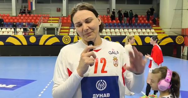 legendarna-dragana-cvijic-se-kroz-suze-oprostila-od-srbije:-ne-mogu…-sa-mnom-ili-bez-mene,-srbija-ce-uvek-biti-najbolja-na-svetu-/video/ legendarna-dragana-cvijic-se-kroz-suze-oprostila-od-srbije:-ne-mogu…-sa-mnom-ili-bez-mene,-srbija-ce-uvek-biti-najbolja-na-svetu-/video/