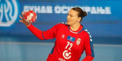 srbija-se-plasirala-na-evropsko-prvenstvo!-dominacija-u-novom-sadu,-dve-igracice-rekle-“zbogom”-rukometu srbija-se-plasirala-na-evropsko-prvenstvo!-dominacija-u-novom-sadu,-dve-igracice-rekle-“zbogom”-rukometu