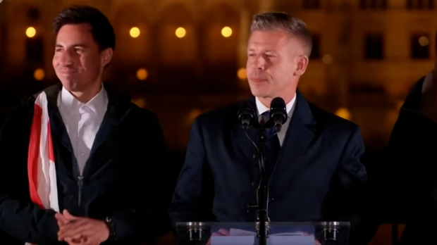 Петер-Мађар-прогласио-победу-на-изборима,-Орбан-признао-пораз-–-Тисa-освојила-двотрећинску-већину-у-мађарском-парламенту