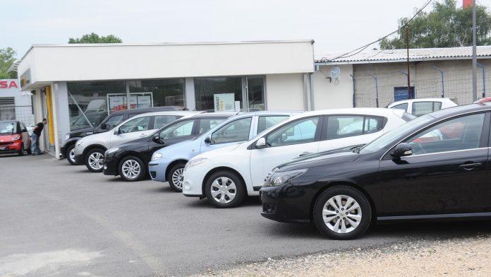 upalila-se-lampica-i-vozite-na-rezervi!-evo-kako-da-maksimalno-smanjite-potrosnju:-ovo-je-5-trikova