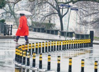 SRBIJA NA UDARU PLjUSKOVA SA GRMLjAVINOM Hitno se oglasio RHMZ: Ovi delovi zemlje najugroženiji (FOTO) srbija-na-udaru-pljuskova-sa-grmljavinom-hitno-se-oglasio-rhmz:-ovi-delovi-zemlje-najugrozeniji-(foto)