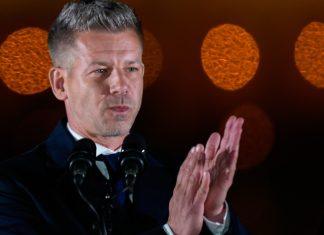 MAĐAR JE UPRAVO SRUŠIO SNOVE UKRAJINE I NAJAVIO “POKLON” ZA PUTINA! Reči budućeg premijera Mađarske odzvanjaju: U Kijevu muk, u Moskvi spremaju šampanjac madar-je-upravo-srusio-snove-ukrajine-i-najavio-“poklon”-za-putina!-reci-buduceg-premijera-madarske-odzvanjaju:-u-kijevu-muk,-u-moskvi-spremaju-sampanjac