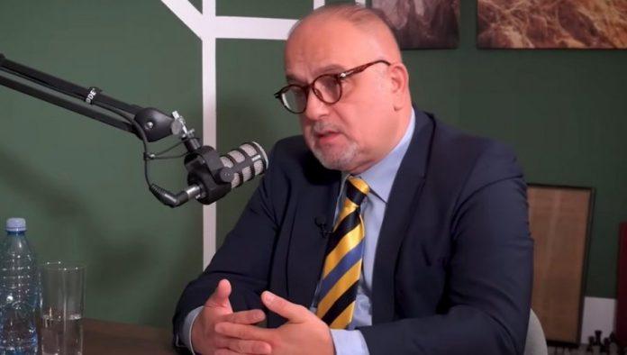 blokader-porucuje:-treba-nam-srpska-tisa-koja-ce-priznati-kosovo-i-ukloniti-nasu-vojsku!-(foto)