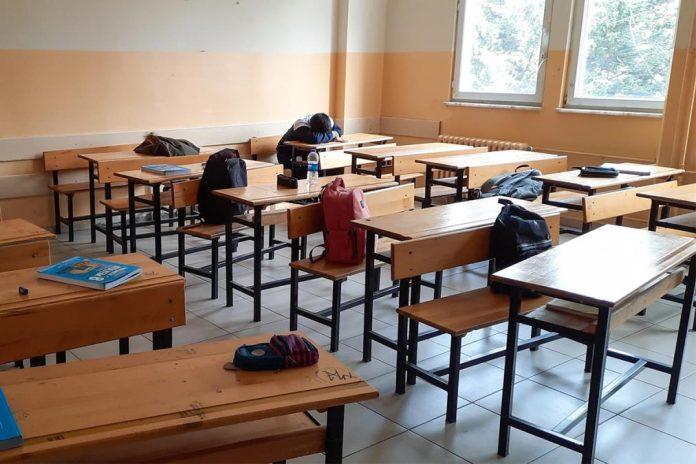 sutra-kraj-raspusta,-ali-stize-predah:-evo-ko-prvi-zavrsava,-kljucni-datumi-do-kraja-skolske-godine