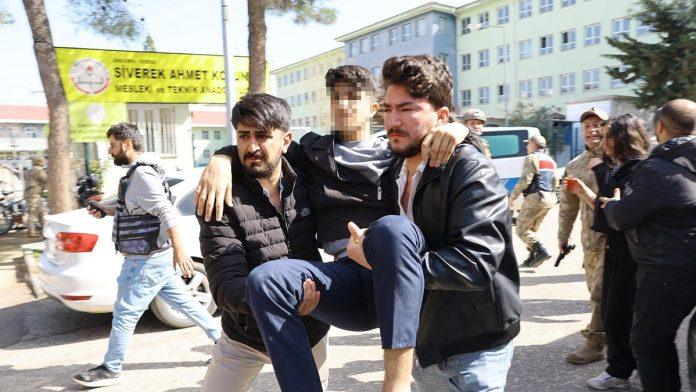 (foto)-“spremite-se”-ovo-je-napadac-(19)-iz-turske:-objavio-je-zastrasujucu-pretnju-uoci-napada-u-skoli