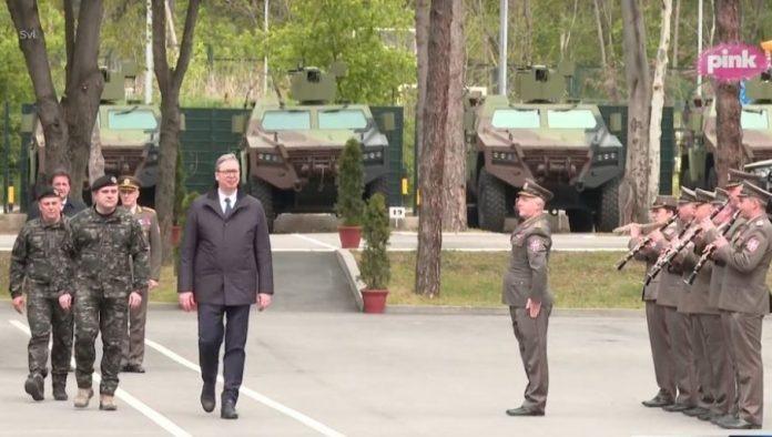 “od-1.-marta-da-krenemo-u-vojni-rok”-vucic:-posebno-cemo-podsticati-izgradnju-vojnih-centara-i-obnovu-kasarni-u-pogranicnim-delovima