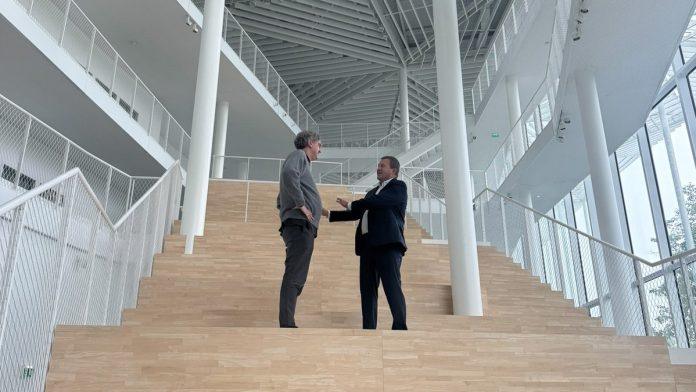 cadez:-buducnost-pripada-onima-koji-povezuju-tehnologiju,-institucije,-strategiju-i-ljudsko-ponasanje