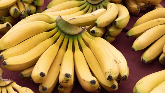 vrede-suvog-zlata:-svi-bacamo-kore-od-banane,-a-oni-ih-skupljaju-i-zaraduju-milione