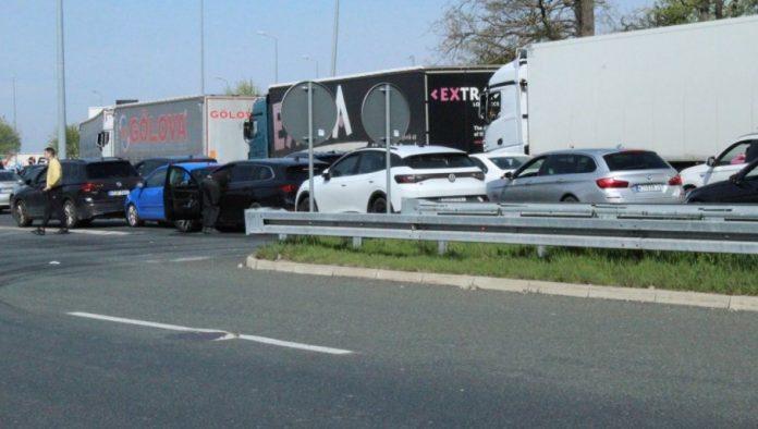 agonija-i-cekanje-se-produzava:-lancani-sudar-na-batrovcima-(foto)