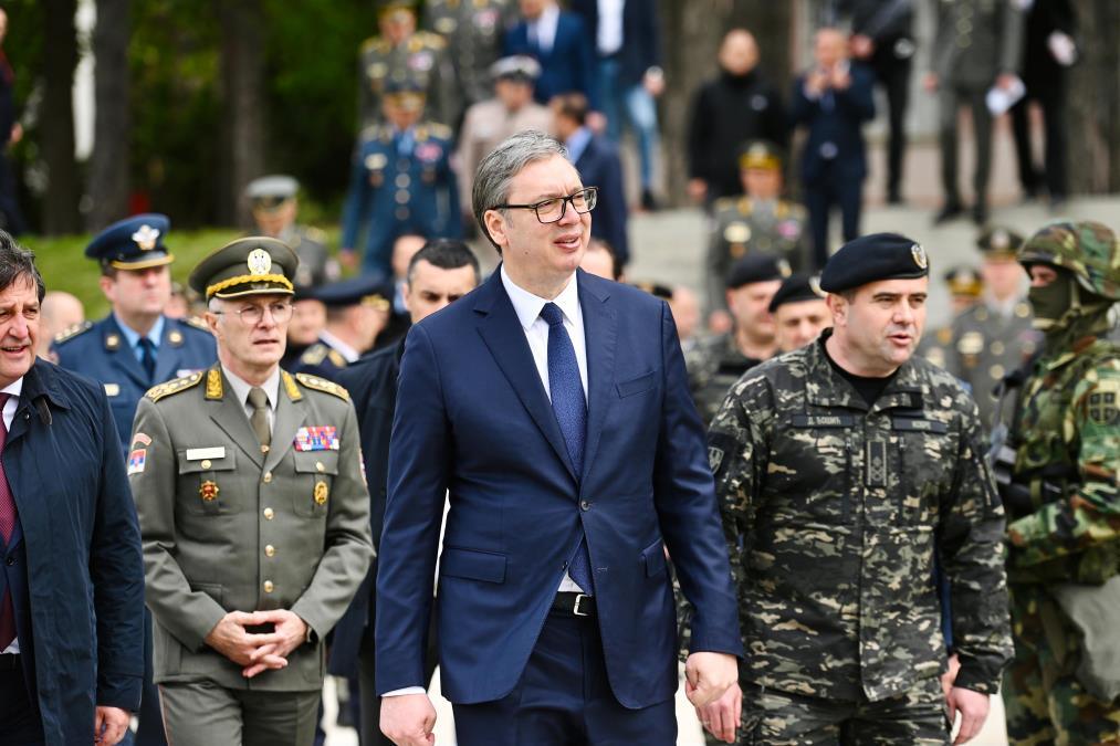 mir-i-stabilnost-mozemo-da-sacuvamo-samo-ukoliko-smo-dovoljno-snazni-vucic-najavljuje-dodatno-osnazivanje-vs:-u-narednim-danima-cemo-potpisati-velike-ugovore mir-i-stabilnost-mozemo-da-sacuvamo-samo-ukoliko-smo-dovoljno-snazni-vucic-najavljuje-dodatno-osnazivanje-vs:-u-narednim-danima-cemo-potpisati-velike-ugovore