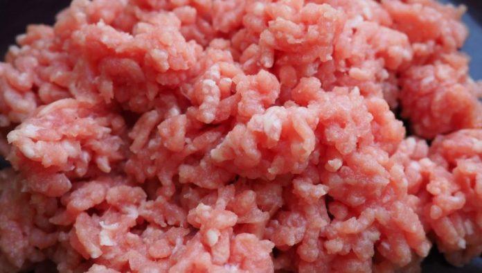 deluje-sveze,-a-nije:-trikovi-proizvodaca-mlevenog-mesa-koje-kupci-ne-vide