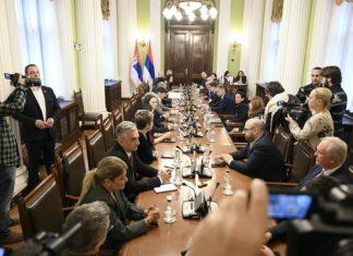 Počeo kolegijum parlamenta: Na dnevnom redu jedna tačka – glasanje o nepoverenju Vladi poceo-kolegijum-parlamenta:-na-dnevnom-redu-jedna-tacka-–-glasanje-o-nepoverenju-vladi