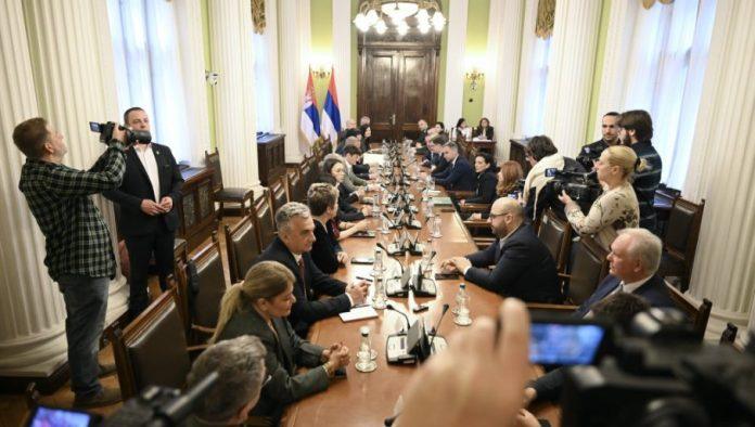 poceo-kolegijum-parlamenta:-na-dnevnom-redu-jedna-tacka-–-glasanje-o-nepoverenju-vladi