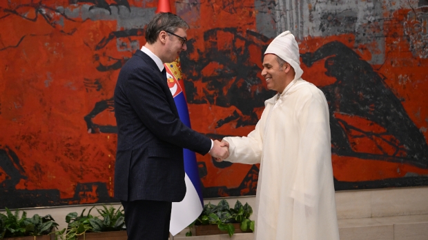 Вучић-примио-акредитивна-писма-амбасадора-Краљевине-Мароко-Омара-Амрара Вучић-примио-акредитивна-писма-амбасадора-Краљевине-Мароко-Омара-Амрара