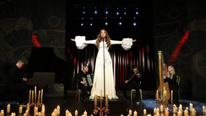 od-svih-zvezda,-koja-li-si-nocas-ti:-goga-sekulic-novu-pesmu-posvetila-pokojnoj-majci-(foto)