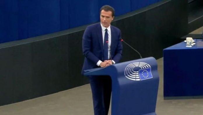 ovo-je-blokaderski-miljenik-sandro-goci:-uvek-i-iskljucivo-ih-podrzavaju-lobisti-za-nezavisno-kosovo-(foto)