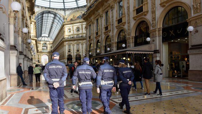 pijan-razbio-kapiju-ispred-kuce,-pa-napao-karabinjere-drzavljanin-bih-uhapsen-u-italiji:-vredao-ih-i-gurao,-jedva-ga-savladali,-a-evo-koju-je-kaznu-dobio