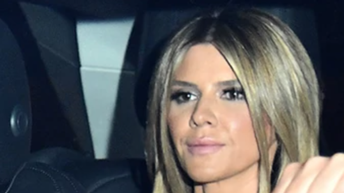 roditelji-meline-dzinovic-stigli-u-monako-sprema-se-gala-svadba-sa-bogatim-englezom,-a-ovako-je-izgledalo-vencanje-sa-harisom:-imali-su-peh-koji-se-prepricava